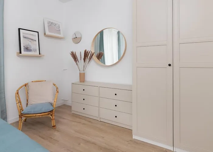 Marina Corner By Renters * غدينيا