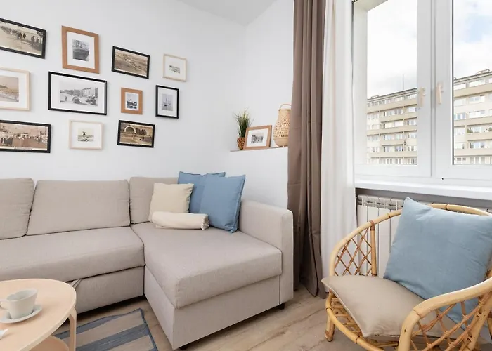 Marina Corner By Renters غدينيا